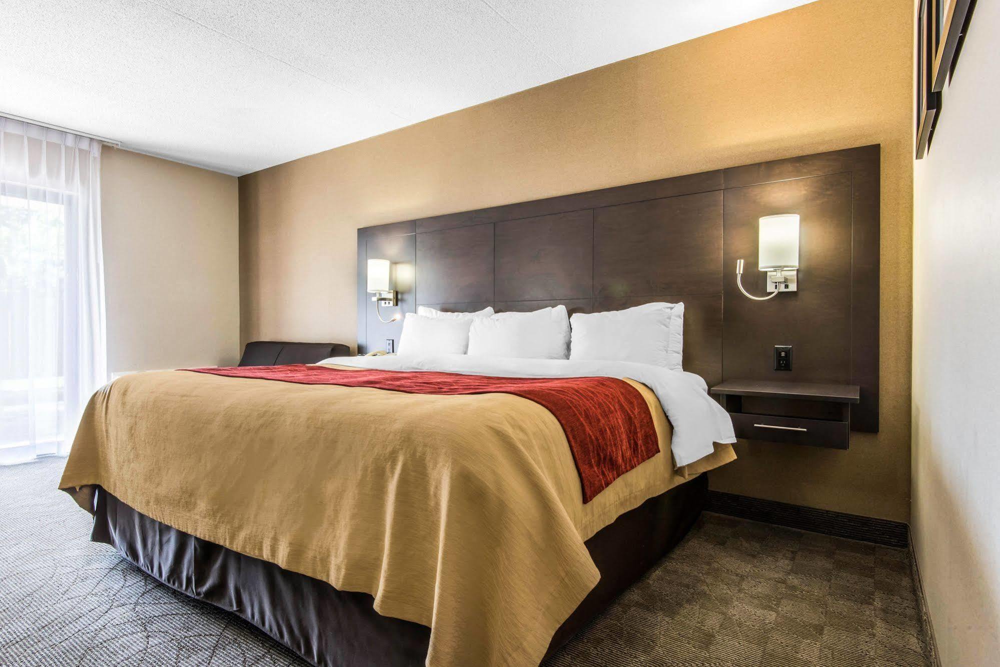 אואן סאונד Comfort Inn מראה חיצוני תמונה