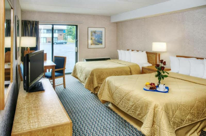 אואן סאונד Comfort Inn מראה חיצוני תמונה